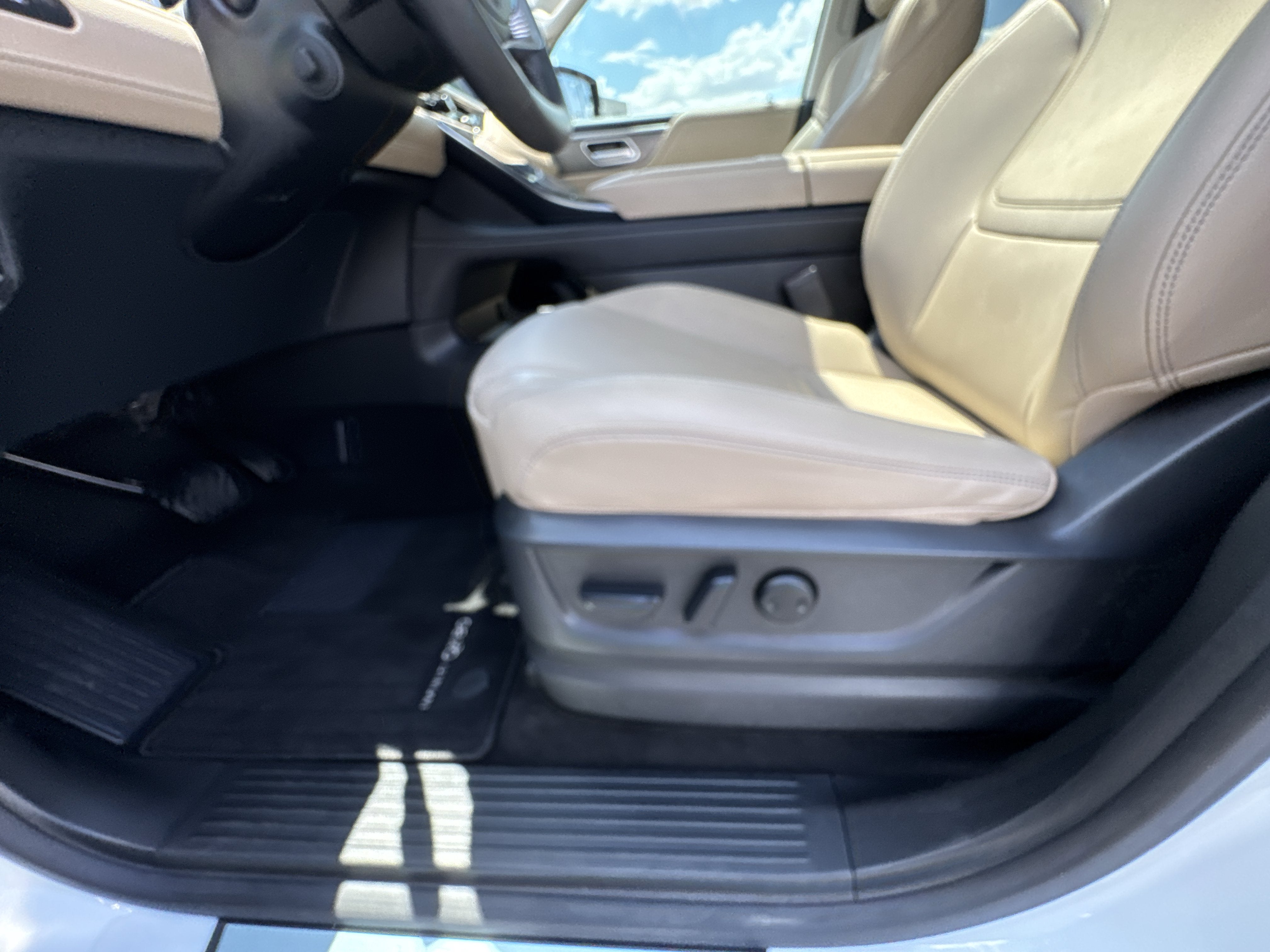 2025 INFINITI QX80 PURE