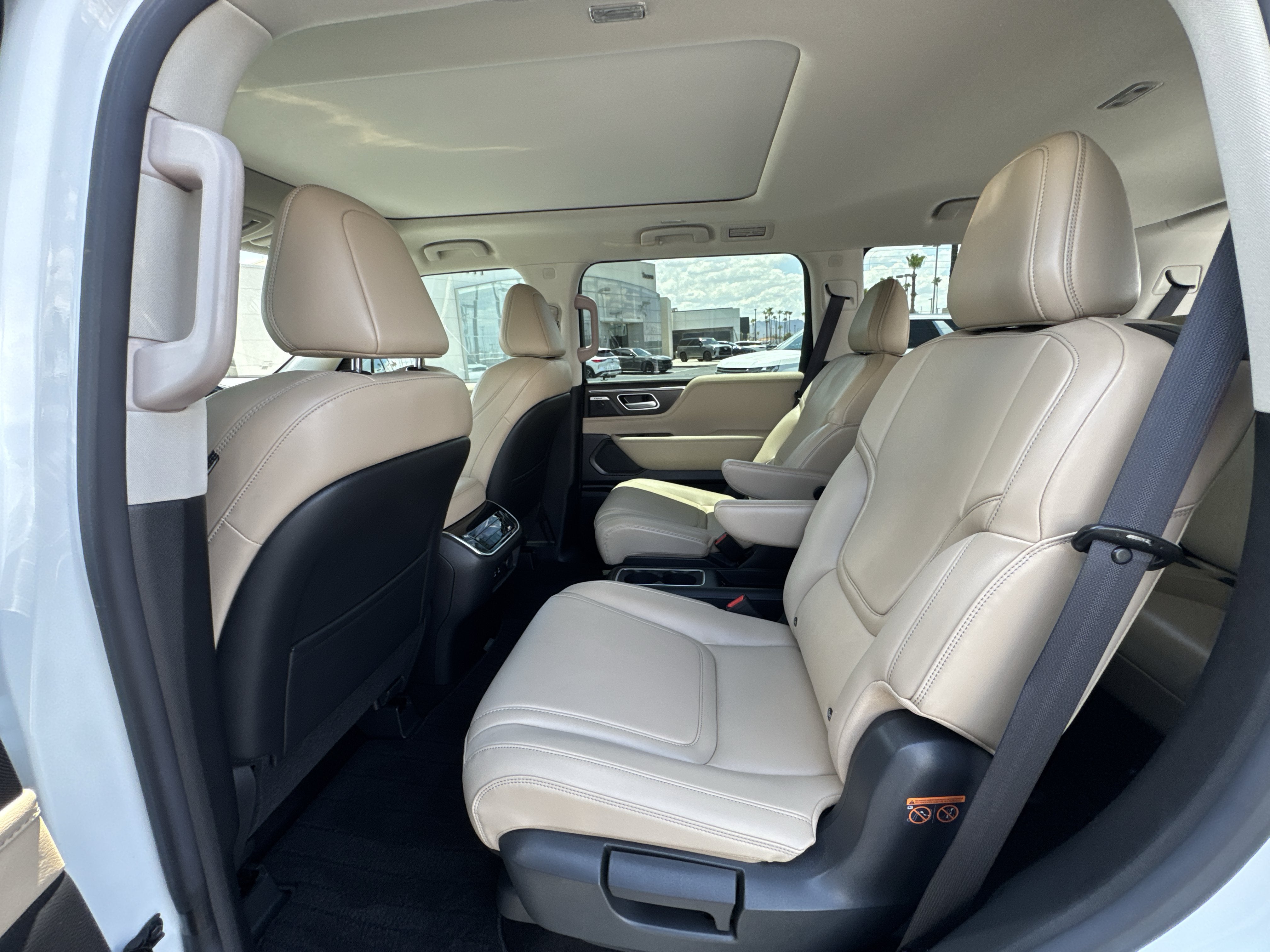 2025 INFINITI QX80 PURE