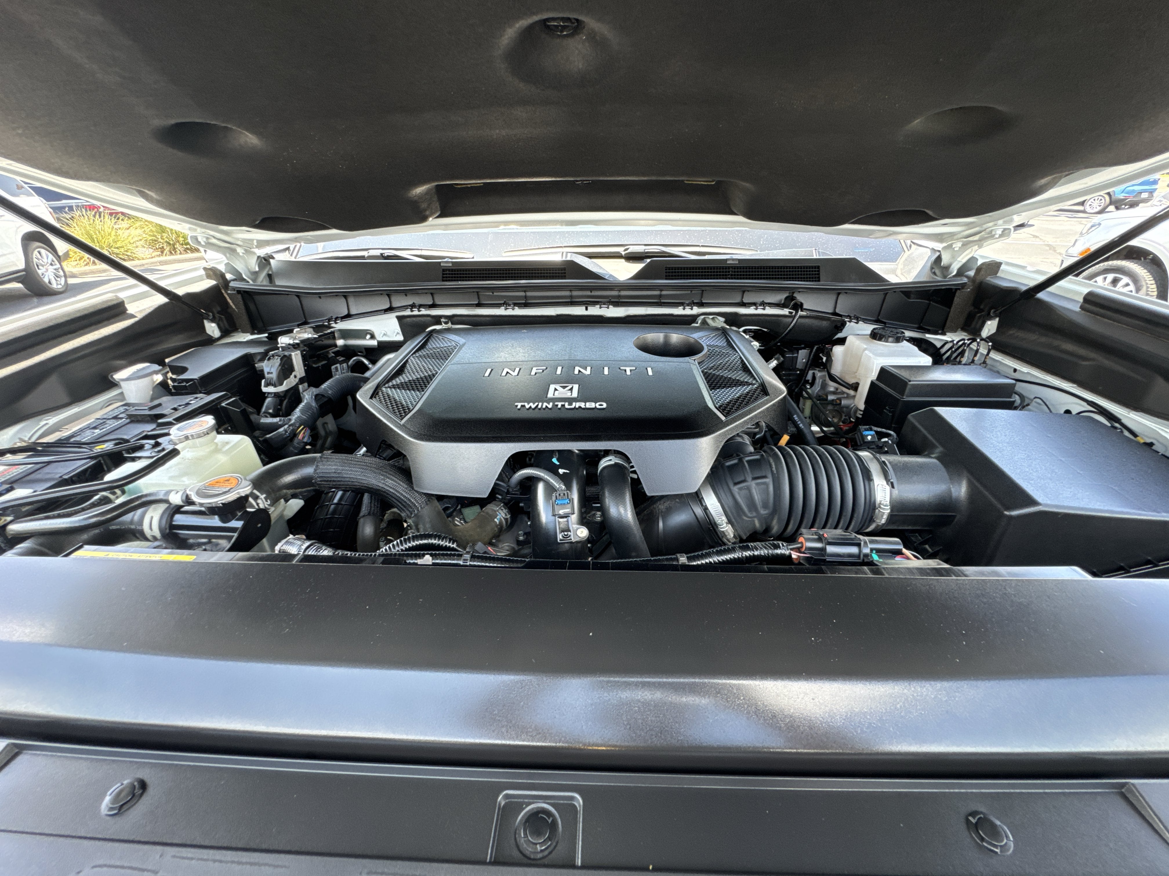 2025 INFINITI QX80 PURE