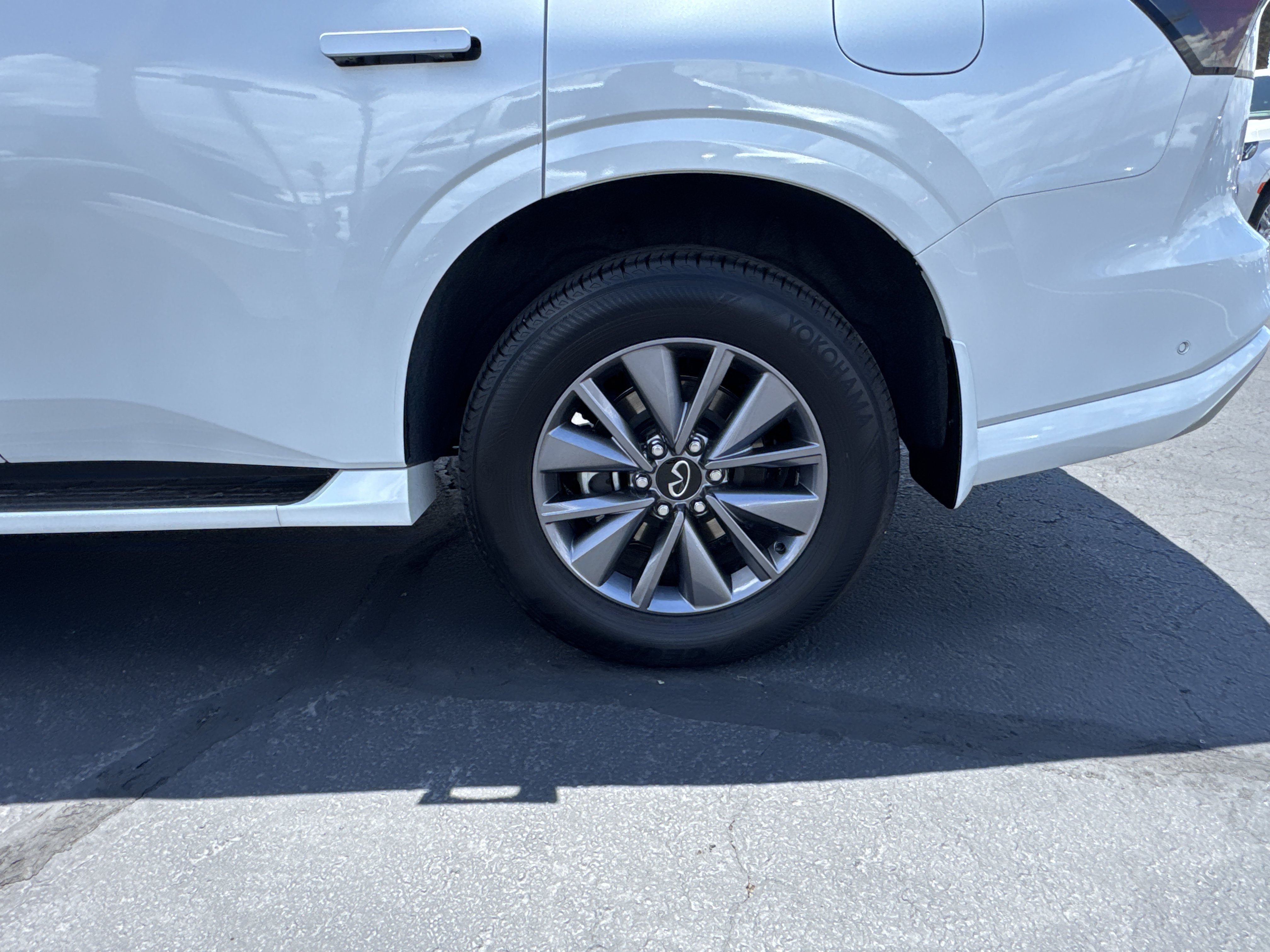 2025 INFINITI QX80 PURE