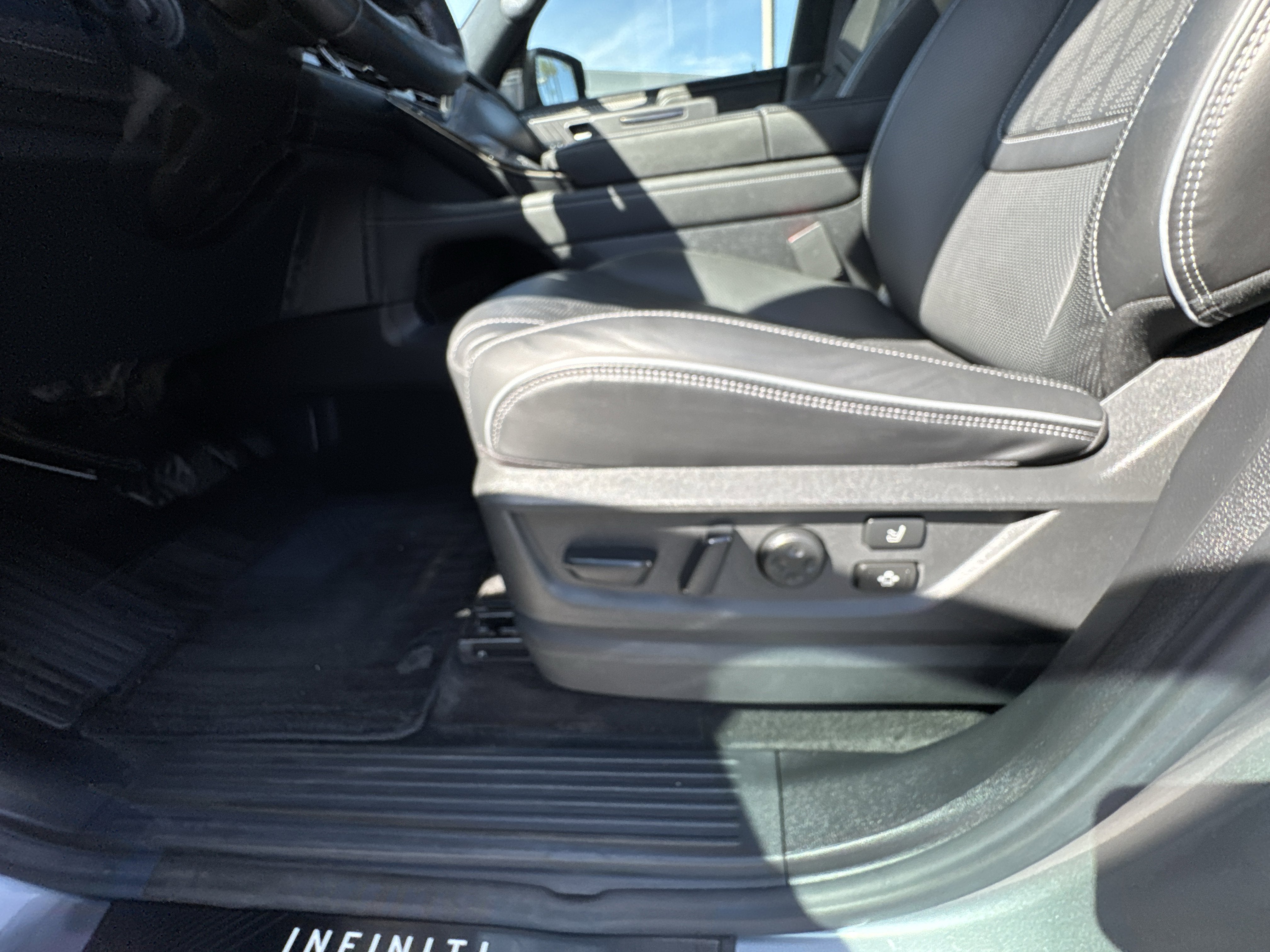 2025 INFINITI QX80 AUTOGRAPH