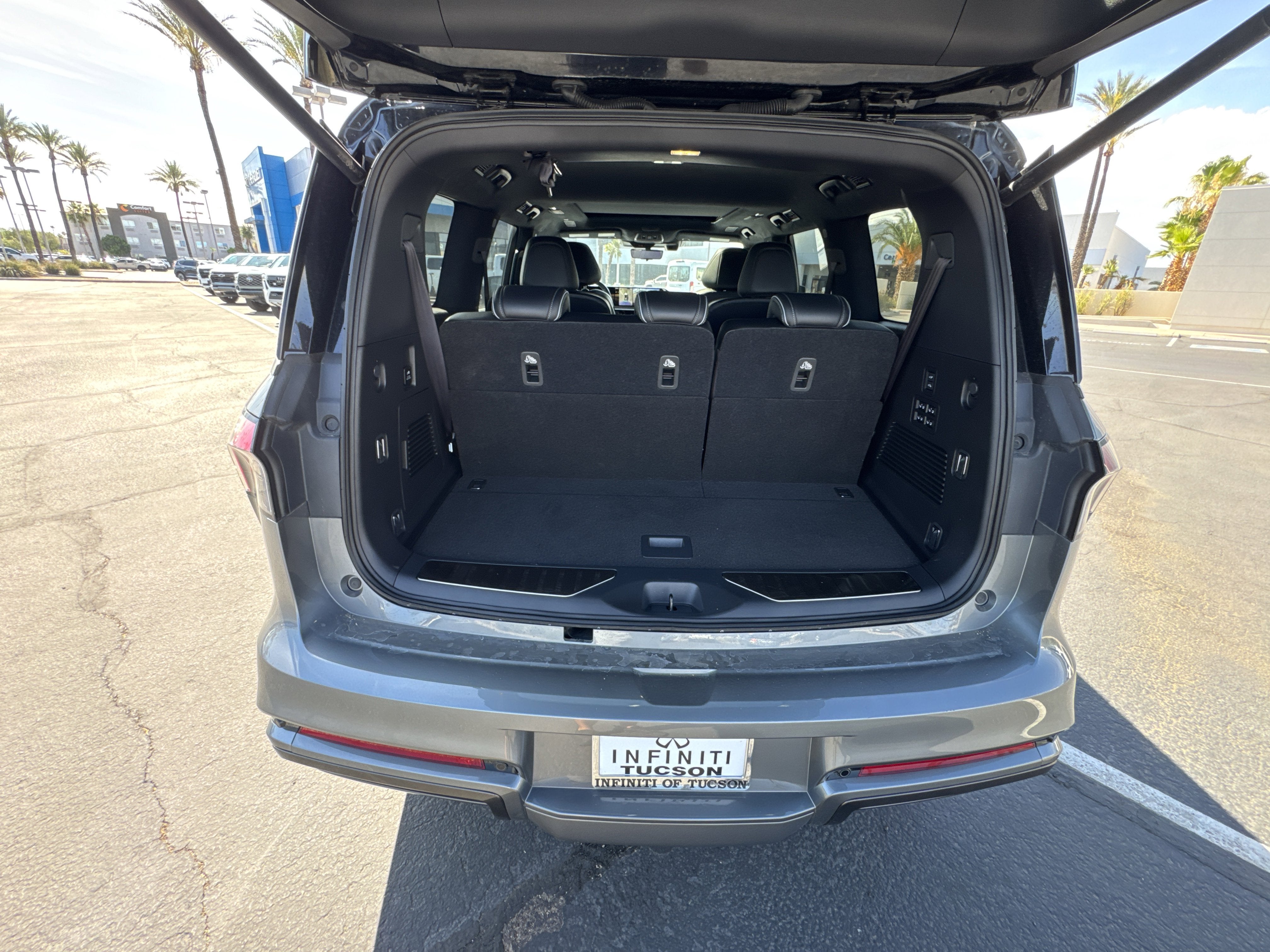 2025 INFINITI QX80 AUTOGRAPH