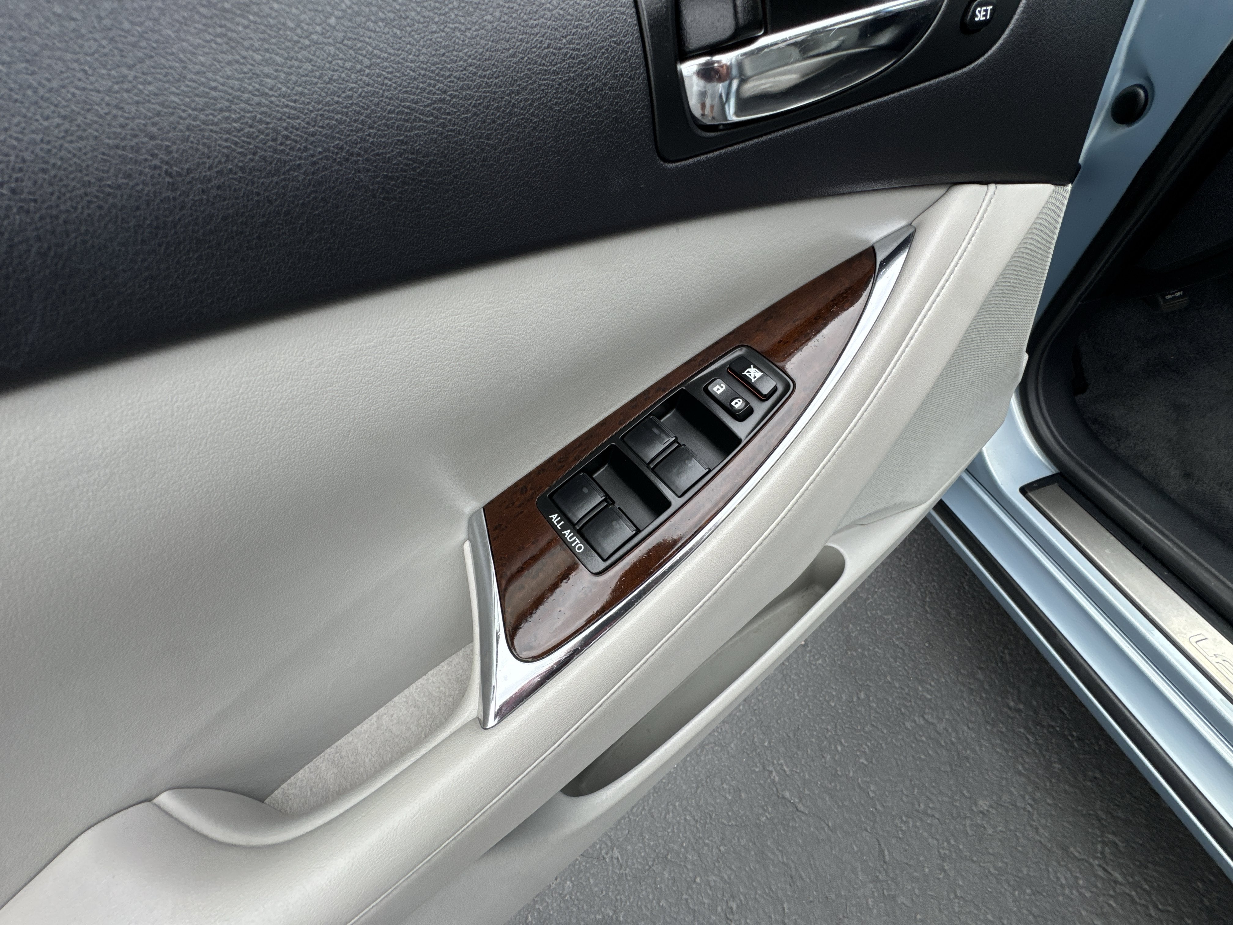2011 Lexus ES 350 350