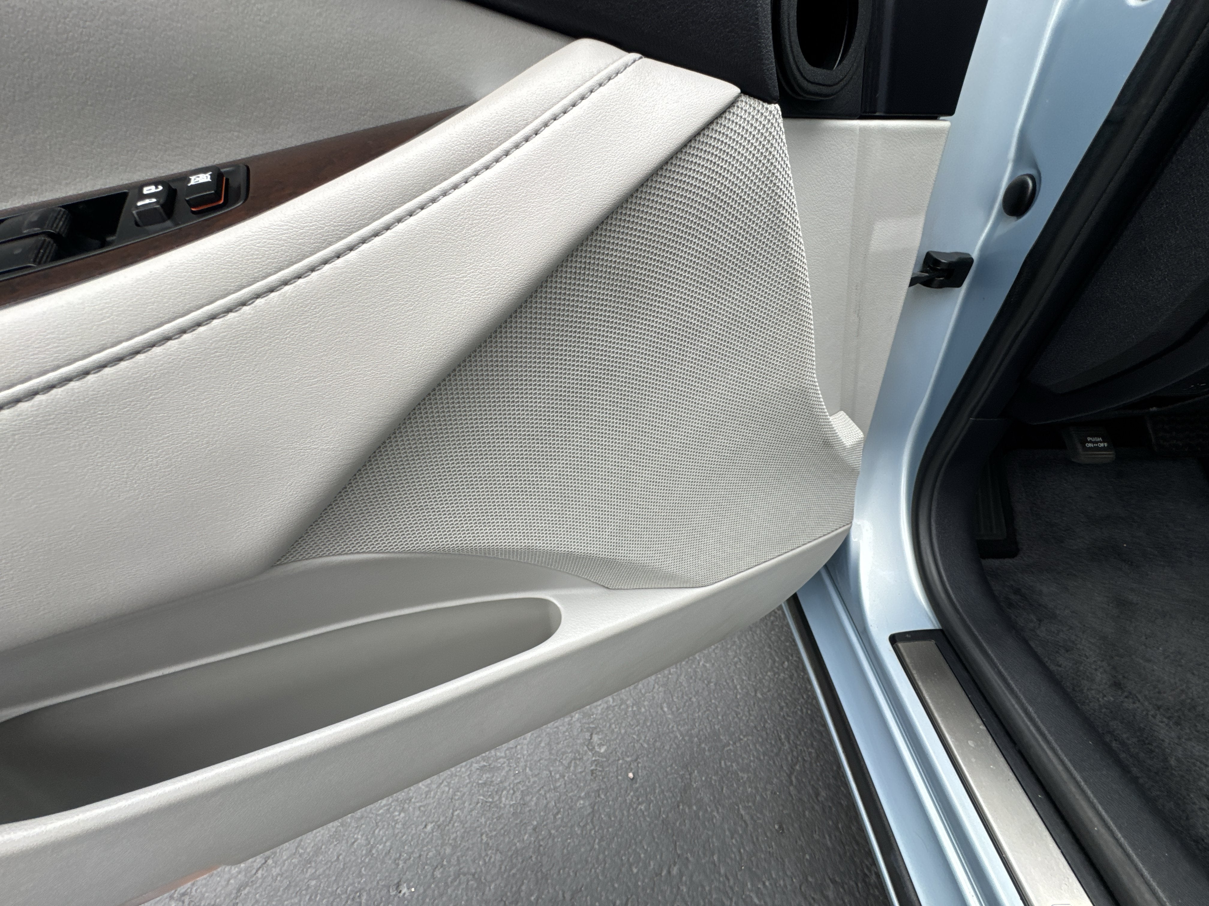 2011 Lexus ES 350 350